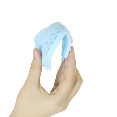 Bebê colorido silicone personalizado Teether com cavalo Dino Shape dos carneiros