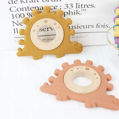 Punho de madeira dos brinquedos das multi crianças do silicone da cor para o infante