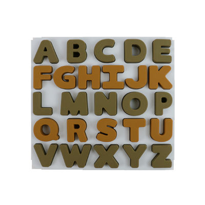 Enigma do silicone das crianças do produto comestível com forma do alfabeto das letras