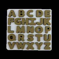 Enigma do silicone das crianças do produto comestível com forma do alfabeto das letras