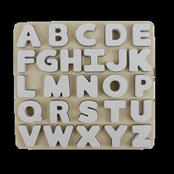 Enigma do silicone das crianças do produto comestível com forma do alfabeto das letras