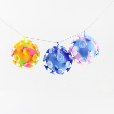 Multi bola colorida do copo da sução dos brinquedos do silicone do bebê para o partido das crianças