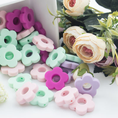Silicone dos furos da flor que sai os dentes o grânulo 4.5cm para a colar da mastigação do grampo da chupeta de DIY