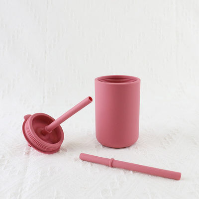 O círculo múltiplo do copo das crianças do silicone da cor dá forma à prova livre do derramamento de BPA para o infante