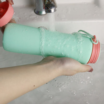 Garrafa de água reusável do silicone do verde do rosa para o OEM do curso dos esportes exteriores