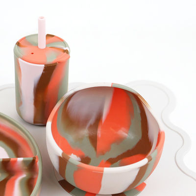 Utensílios de mesa seguros inquebráveis do silicone ajustados para a alimentação das crianças do bebê