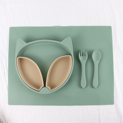 O grupo dos utensílios de mesa do silicone do produto comestível, sução do silicone dividiu a placa impermeável