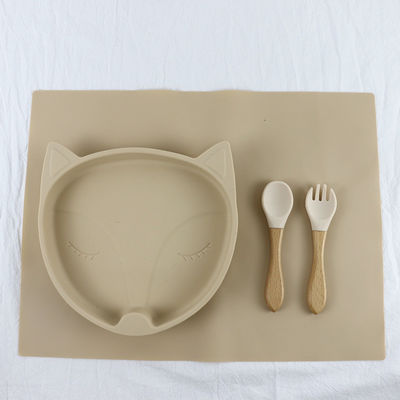 O grupo dos utensílios de mesa do silicone do produto comestível, sução do silicone dividiu a placa impermeável