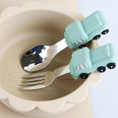 Colher de aço inoxidável do bebê da criança com o punho do silicone da forma do carro