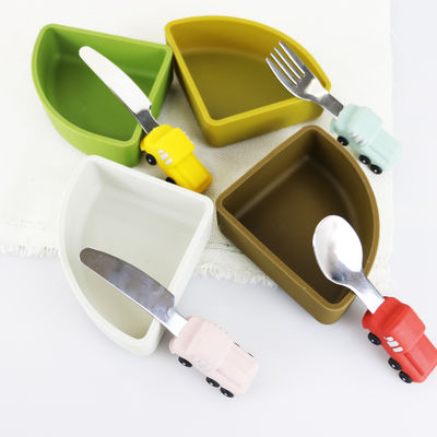 Colher de aço inoxidável do bebê da criança com o punho do silicone da forma do carro
