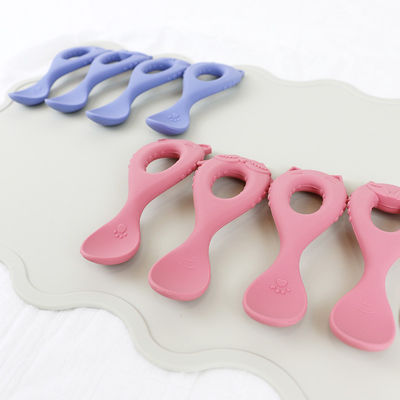 O silicone feito sob encomenda das crianças da cor de Pantone coloca a esteira para a criança que janta a alimentação