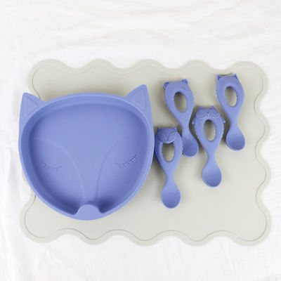 O silicone feito sob encomenda das crianças da cor de Pantone coloca a esteira para a criança que janta a alimentação