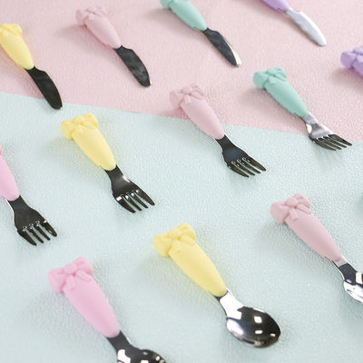 Bebê Geschirr que desmama a forquilha de aço inoxidável da faca da colher da placa do babador do grupo dos utensílios de mesa do silicone