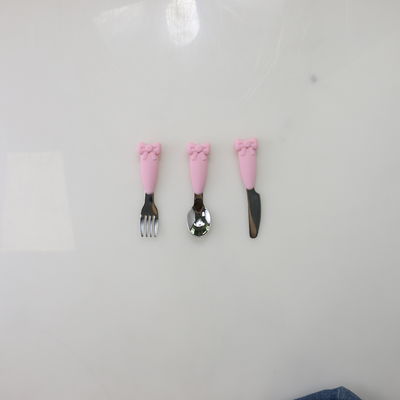 Conjunto de alimentação de colher de bebê de aço inoxidável com alça de silicone garfo faca faca