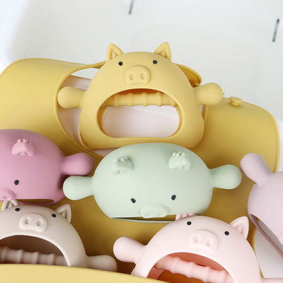 Vário silicone feito sob encomenda Teether do aperto do punho da forma do porco das formas para o bebê com vários projetos