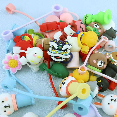 Cobertura de canudo de silicone personalizada -40 ℃ a 230 ℃ Faixa de temperatura Tamanho personalizado pingentes de topper de palha