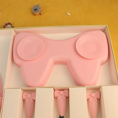 A multi criança segura colorida da micro-ondas do silicone chapeia com o grupo de alimentação da menina do nó da curva