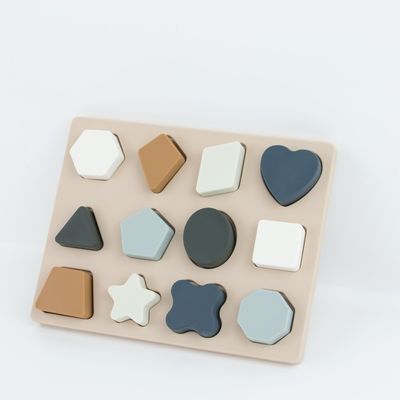 Puzzle de silicone não tóxico com design aleatório - segurança garantida
