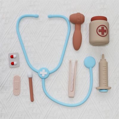 ODM Brinquedos de silicone para bebés Eco-friendly MOQ 100 BPA Free Kids Kit médico de silicone