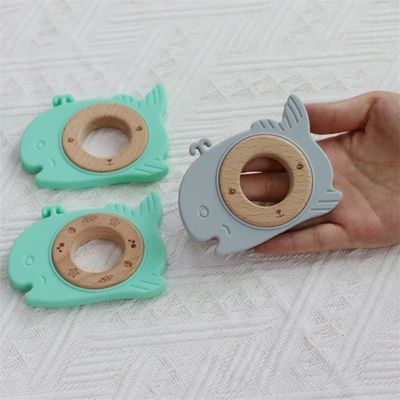 Dentes de bebê de silicone multifuncional com anel de madeira com padrão animal