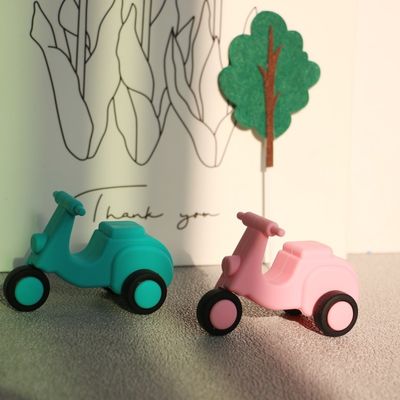Conjunto de brinquedos de silicone seguros para veículos para bebés camiões de ambulância motocicletas brinquedos de automóveis