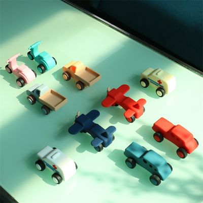 Conjunto de brinquedos de silicone seguros para veículos para bebés camiões de ambulância motocicletas brinquedos de automóveis