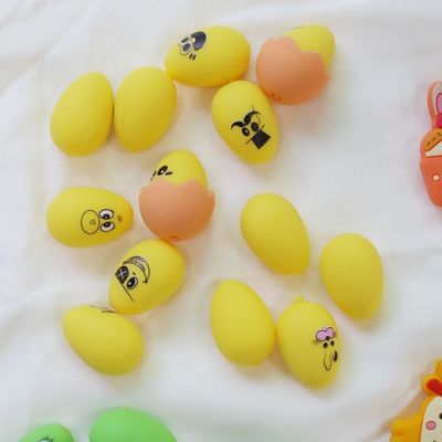 Perlas de silicone para dentição suaves seguras duráveis de Páscoa Perlas de silicone de ovos com buraco para a fabricação de caneta