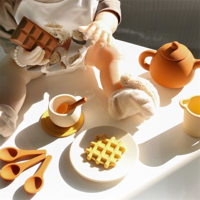 Produtos de silicone para bebés com brinquedos de silicone com tetera