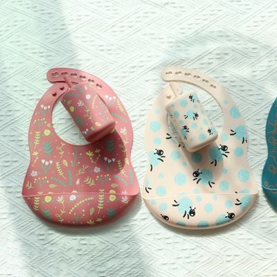 OEM fácil de limpar silicone bebê bib Para 0-4 anos de idade bebê de alimentação impressão silicone bib taça