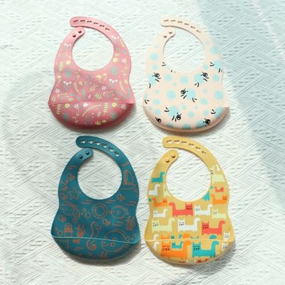 OEM fácil de limpar silicone bebê bib Para 0-4 anos de idade bebê de alimentação impressão silicone bib taça