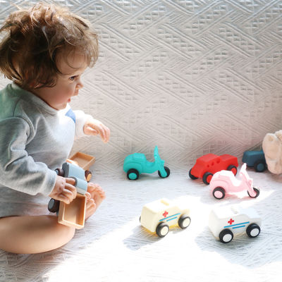 Fábrica por atacado de silicone bebê garoto carro brinquedos bebê Montessori brinquedo carro para crianças pequenas dentição orgânica