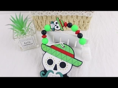 Bebê Teether do silicone do chapéu das bruxas de Dia das Bruxas colorido para acalmar a dor sair os dentes